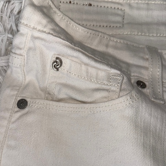 Denizen Levi’s Classic White Denim Skirt - Picture 3 of 4